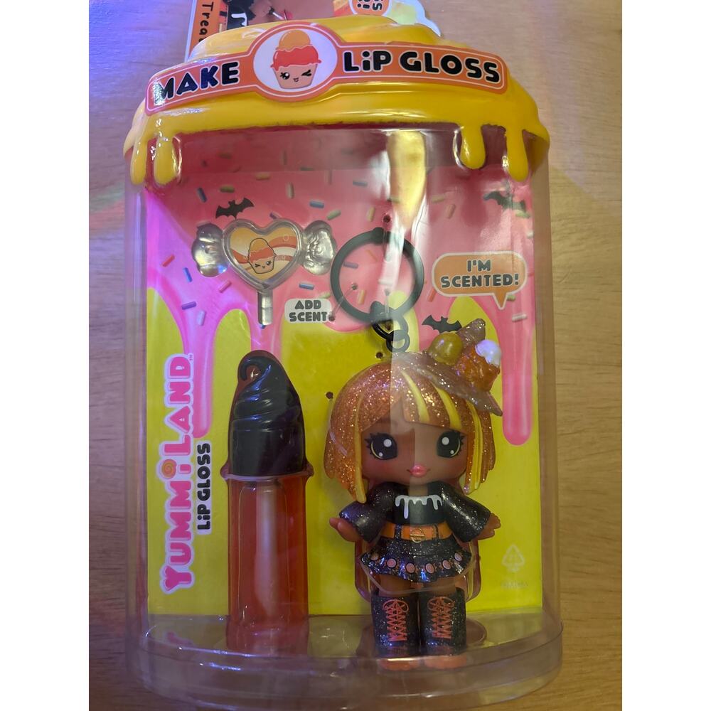 New Girl's Yummi Land Halloween 🦇Make Lip Gloss & Keychain/Charm Accessory - Picture 2 of 6